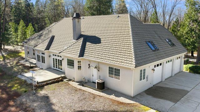 12540 Beaver Dr, Grass Valley, CA 95945