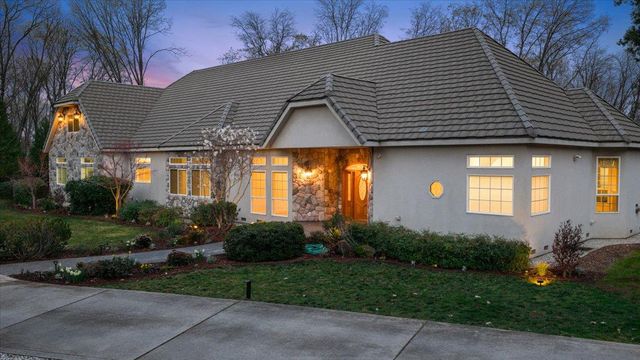 12540 Beaver Dr, Grass Valley, CA 95945