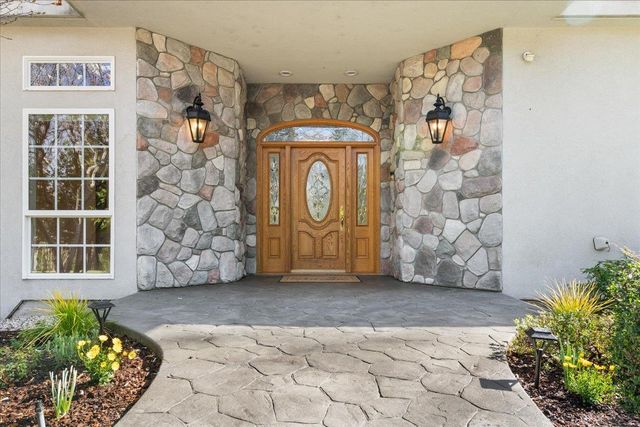 12540 Beaver Dr, Grass Valley, CA 95945