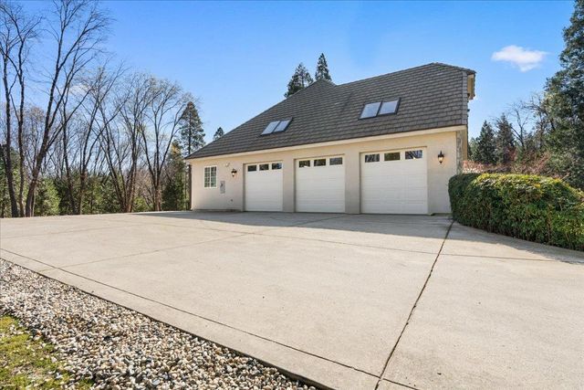 12540 Beaver Dr, Grass Valley, CA 95945