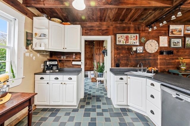 236 Tolend Road, Barrington, NH 03825