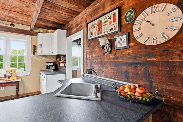 236 Tolend Road, Barrington, NH 03825