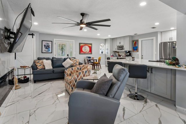 6245 WARREN AVE, New Port Richey, FL 34653