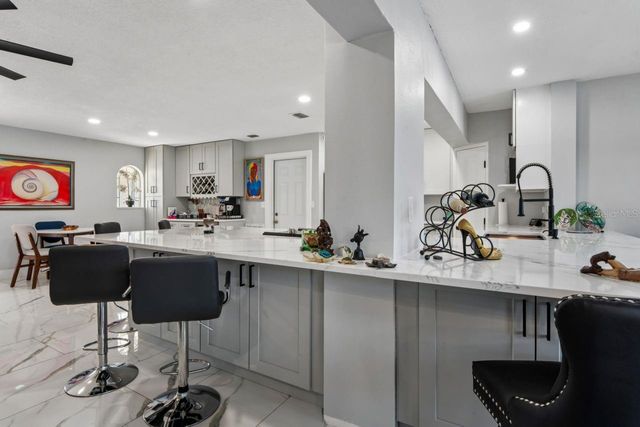 6245 WARREN AVE, New Port Richey, FL 34653