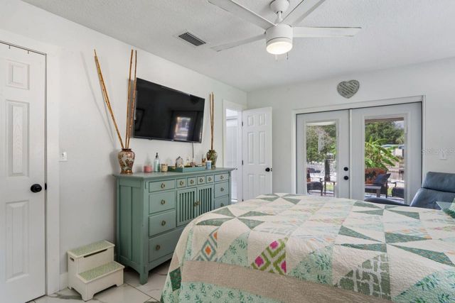 6245 WARREN AVE, New Port Richey, FL 34653