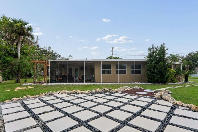 6245 WARREN AVE, New Port Richey, FL 34653