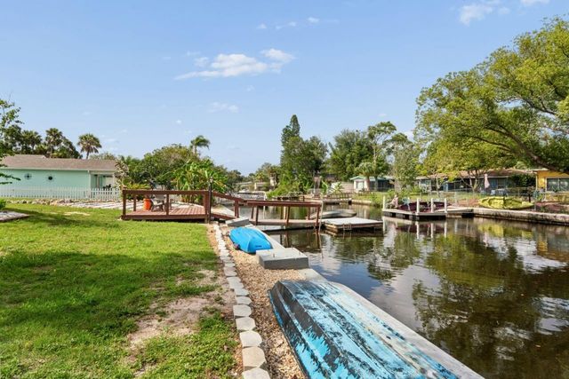6245 WARREN AVE, New Port Richey, FL 34653
