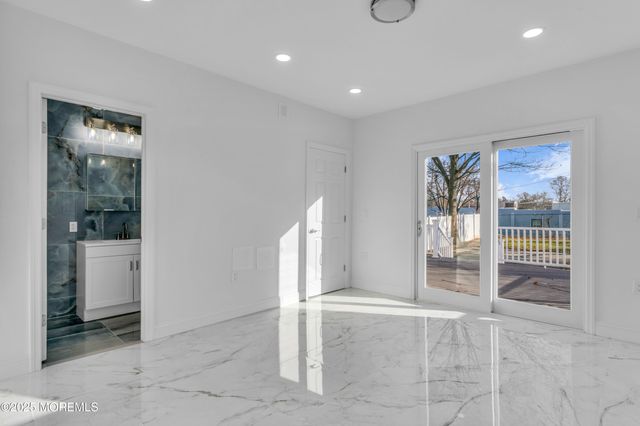 253 S Pearl Street S B, Red Bank, NJ 07701