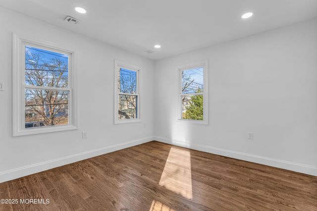 253 S Pearl Street S B, Red Bank, NJ 07701