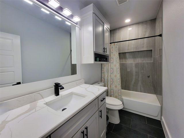 3207 NW 30th Street, Fort Worth, TX 76106