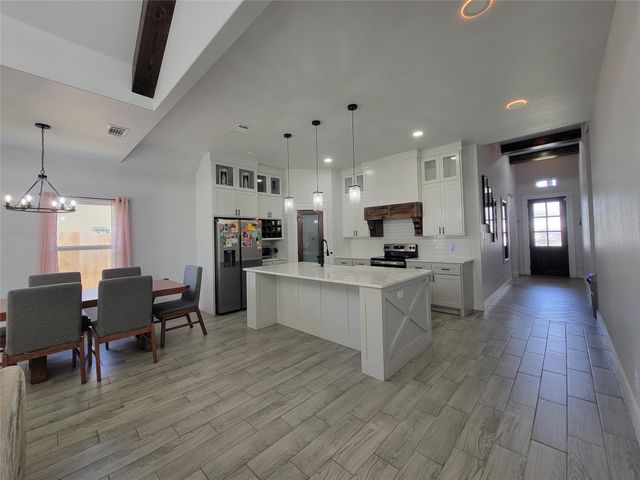 3207 NW 30th Street, Fort Worth, TX 76106