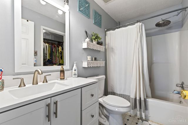 388 Schell Road, Chester Twp, OH 45177