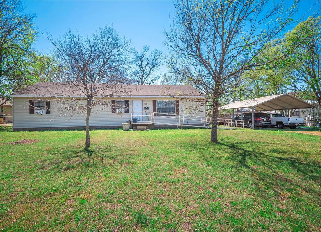 1709 W Avenue C, Temple, TX 76504