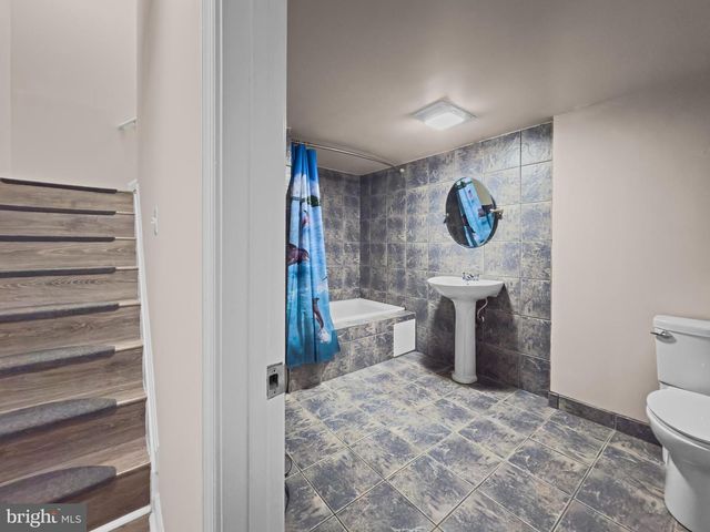 7712 BLUE POINT AVE, Beltsville, MD 20705
