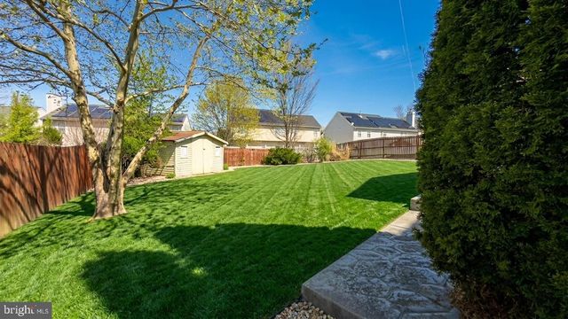 7712 BLUE POINT AVE, Beltsville, MD 20705