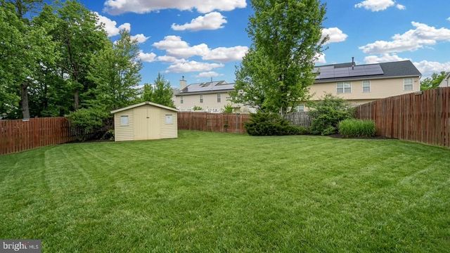 7712 BLUE POINT AVE, Beltsville, MD 20705