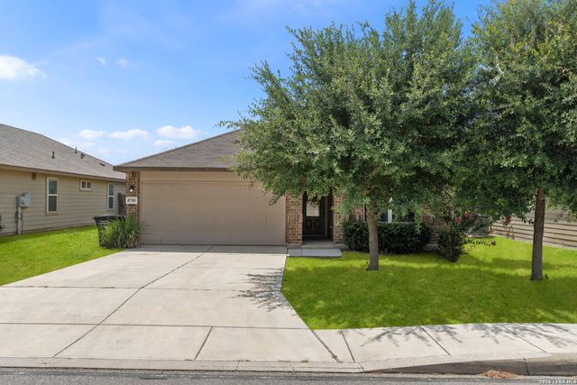 8750 Fischer Falls, San Antonio, TX 78254