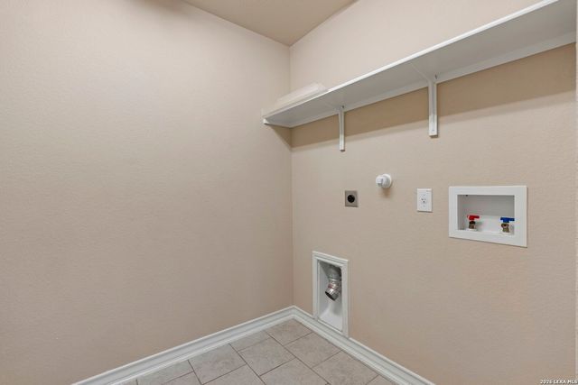 8750 Fischer Falls, San Antonio, TX 78254