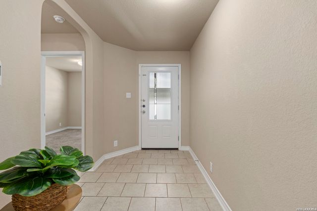 8750 Fischer Falls, San Antonio, TX 78254