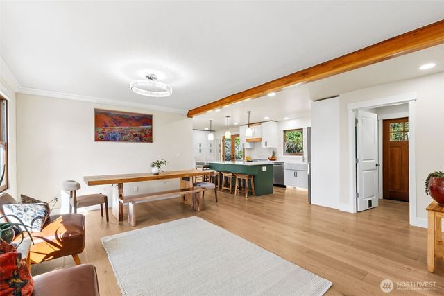 7238 Lakemont Boulevard SE, Bellevue, WA 98006