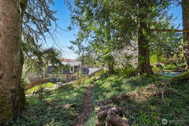 7238 Lakemont Boulevard SE, Bellevue, WA 98006