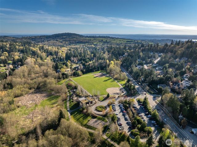 7238 Lakemont Boulevard SE, Bellevue, WA 98006