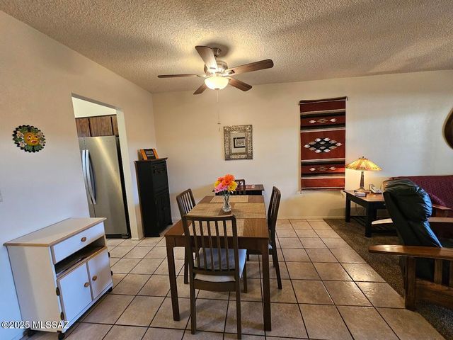 896 S Pantano Road, Tucson, AZ 85710