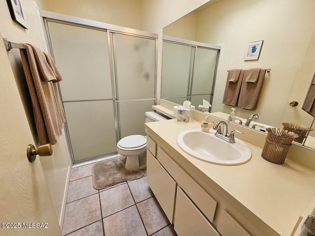 896 S Pantano Road, Tucson, AZ 85710