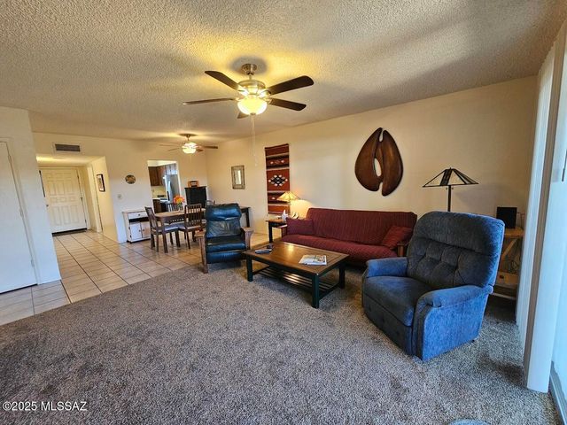 896 S Pantano Road, Tucson, AZ 85710