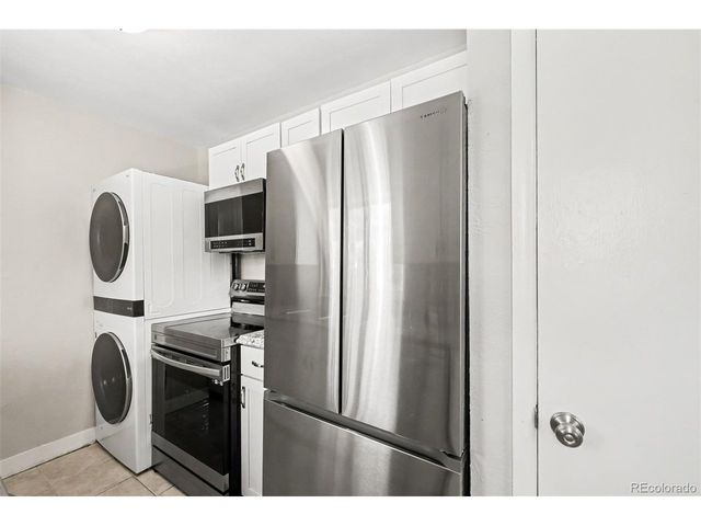 3041 S Glencoe St, Denver, CO 80222