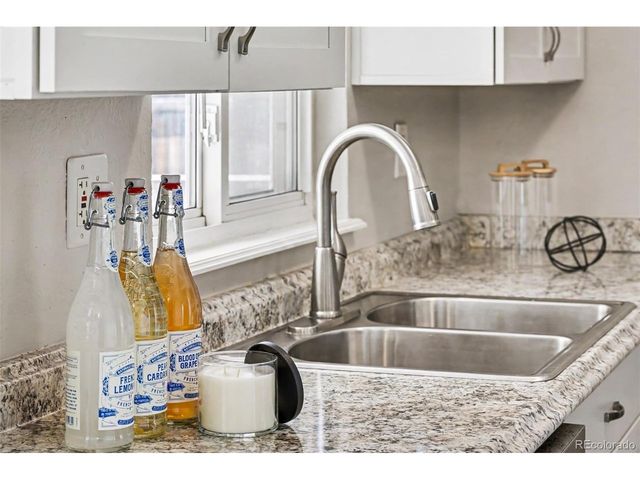 3041 S Glencoe St, Denver, CO 80222