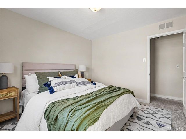 3041 S Glencoe St, Denver, CO 80222