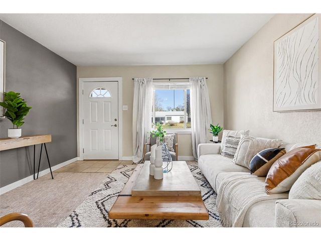 3041 S Glencoe St, Denver, CO 80222