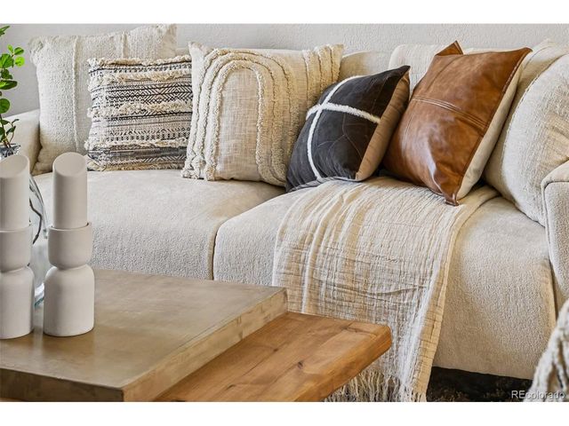 3041 S Glencoe St, Denver, CO 80222