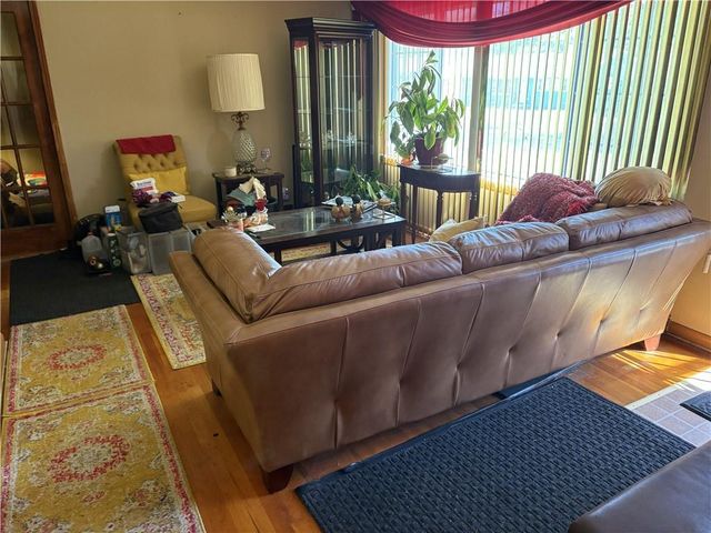 7344 College Avenue, Kansas City, MO 64132