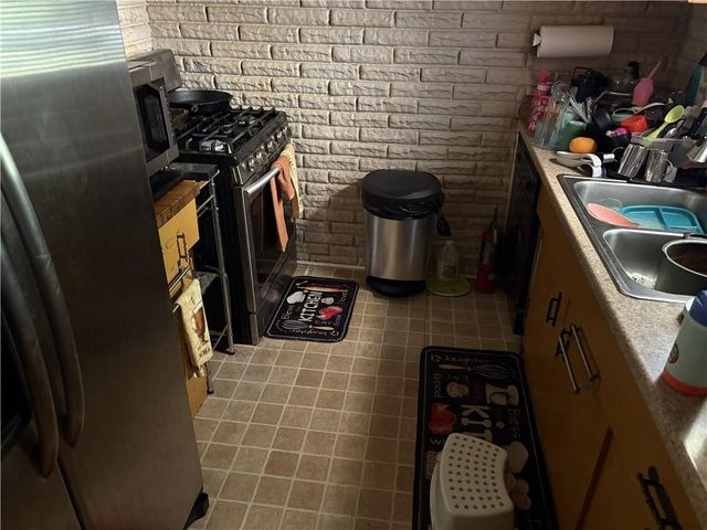 7344 College Avenue, Kansas City, MO 64132