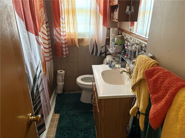 7344 College Avenue, Kansas City, MO 64132