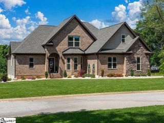207 Poplar Ridge Road, Simpsonville, SC 29681