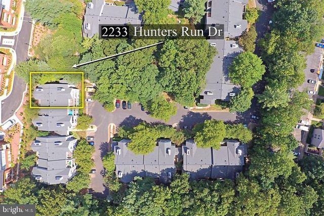 2233 HUNTERS RUN DR, Reston, VA 20191