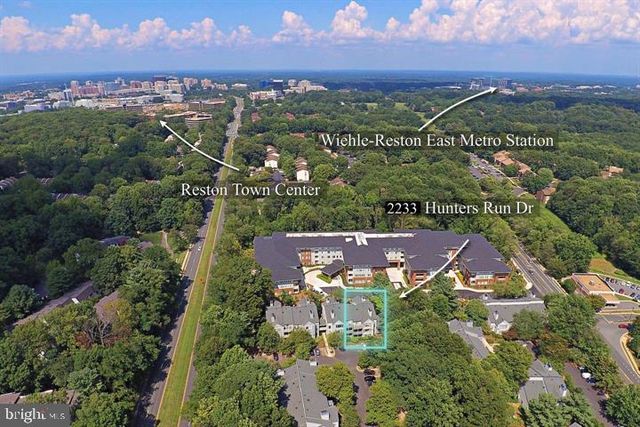 2233 HUNTERS RUN DR, Reston, VA 20191