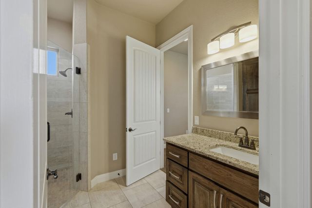 120 W Vienna DR, Hutto, TX 78634