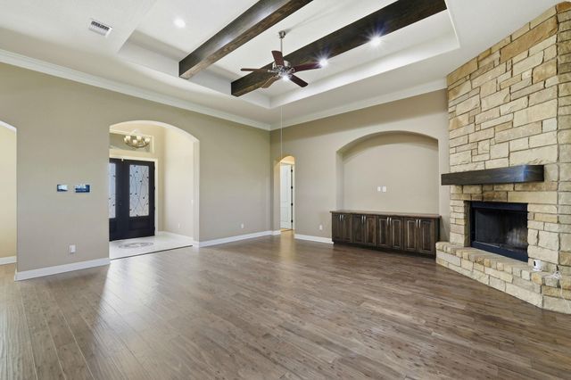 120 W Vienna DR, Hutto, TX 78634