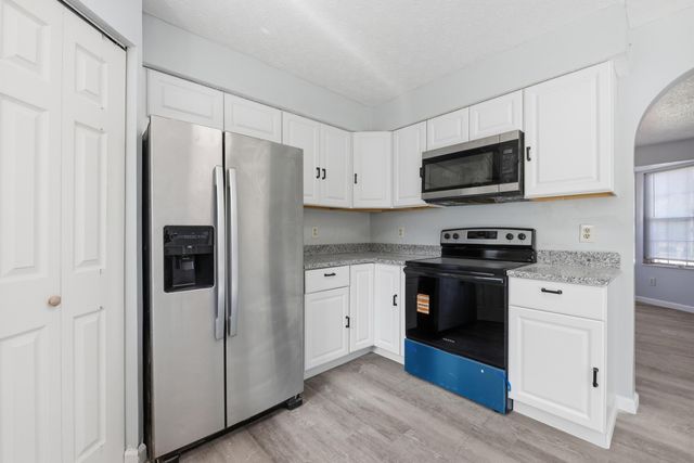 1380 Stanwix Court, Columbus, OH 43223