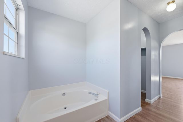 1380 Stanwix Court, Columbus, OH 43223