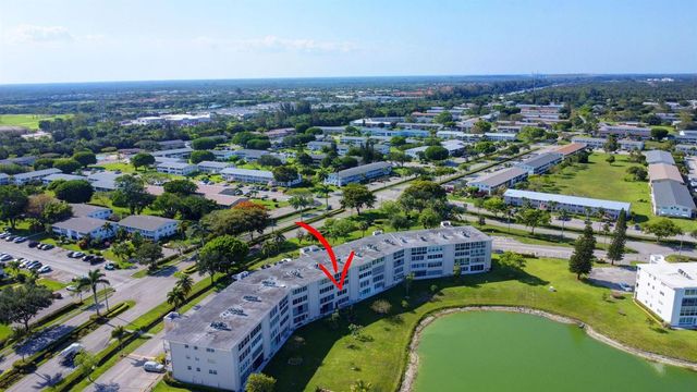 267 Wellington J 267, West Palm Beach, FL 33417