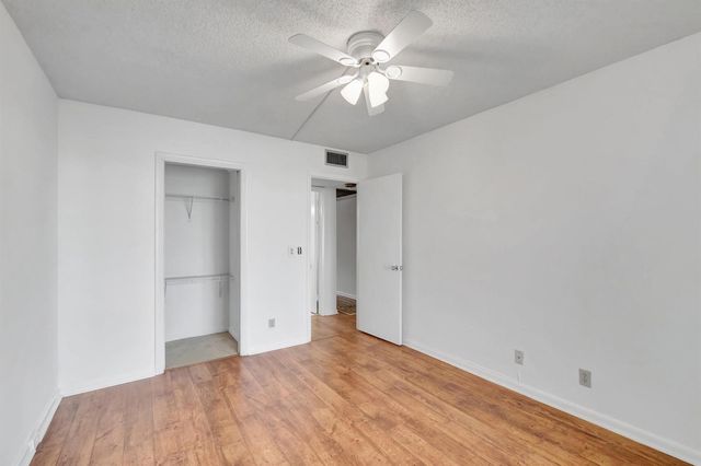 267 Wellington J 267, West Palm Beach, FL 33417