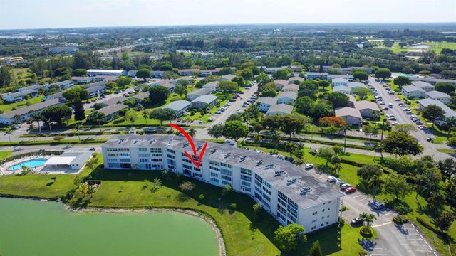 267 Wellington J 267, West Palm Beach, FL 33417