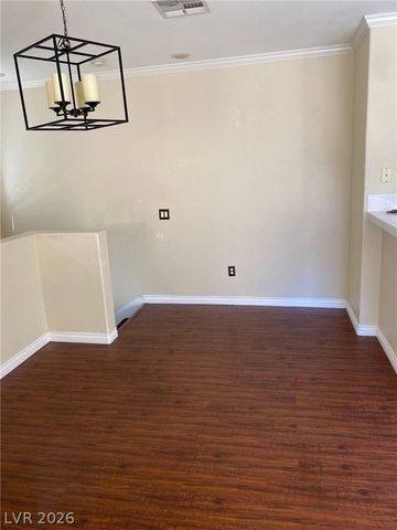 3935 PALM BEACH Street 201, Las Vegas, NV 89129