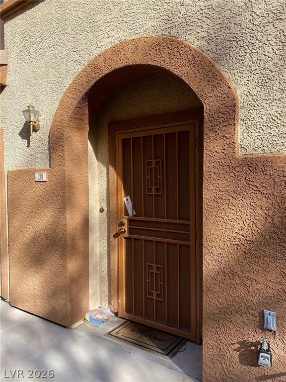 3935 PALM BEACH Street 201, Las Vegas, NV 89129