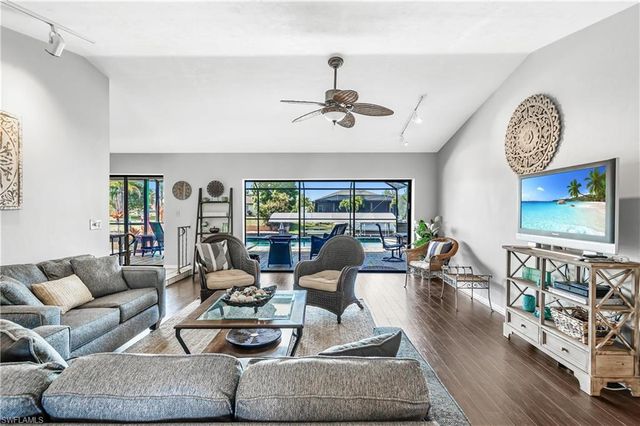 1502 SE 29th ST, Cape Coral, FL 33904